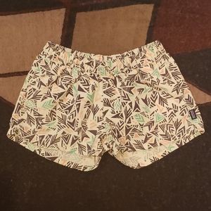 Patagonia desert sand print shorts